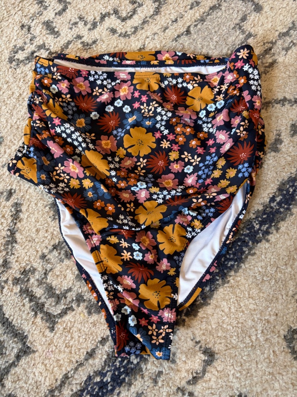 Coral Reef High-Waist Floral Bikini Bottoms - Flowers size 8/10